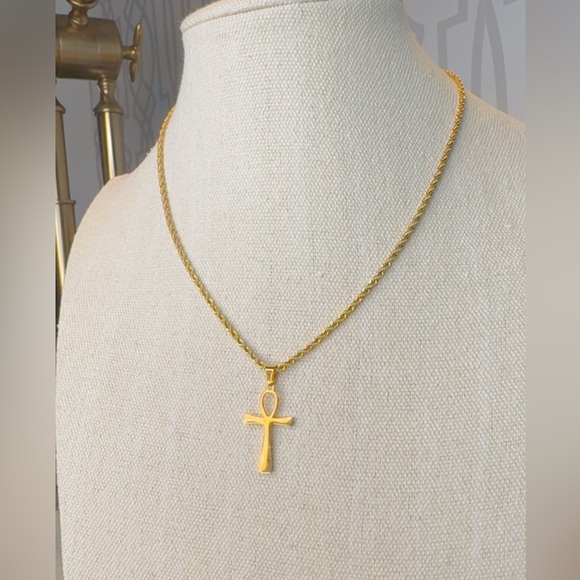 LoveLee Jewelry - Gorgeous 18kt gold plated ANKH on 17” chain WATERPROOF 💫